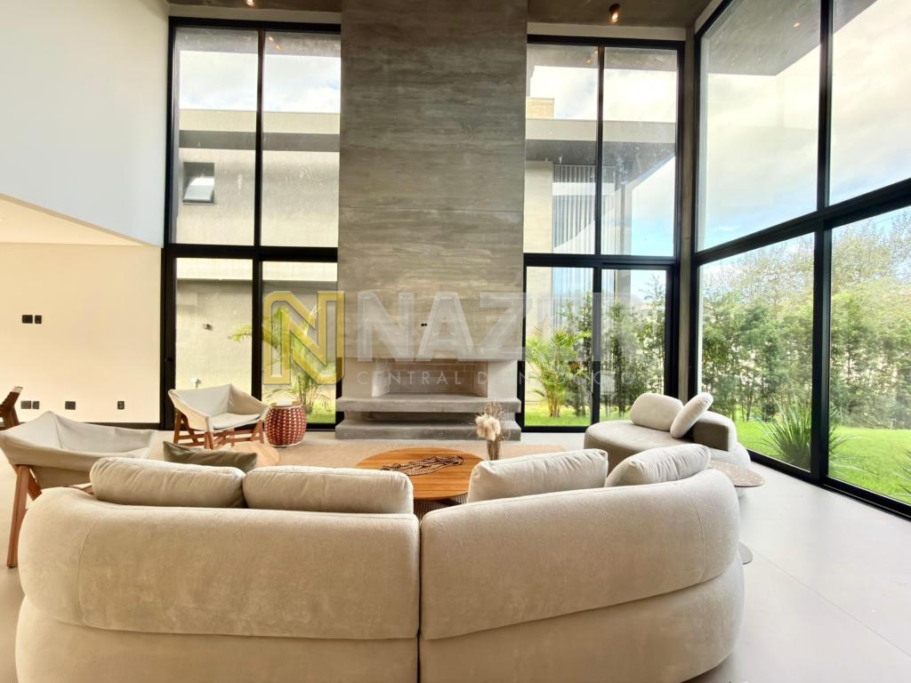 Casa em Condomínio