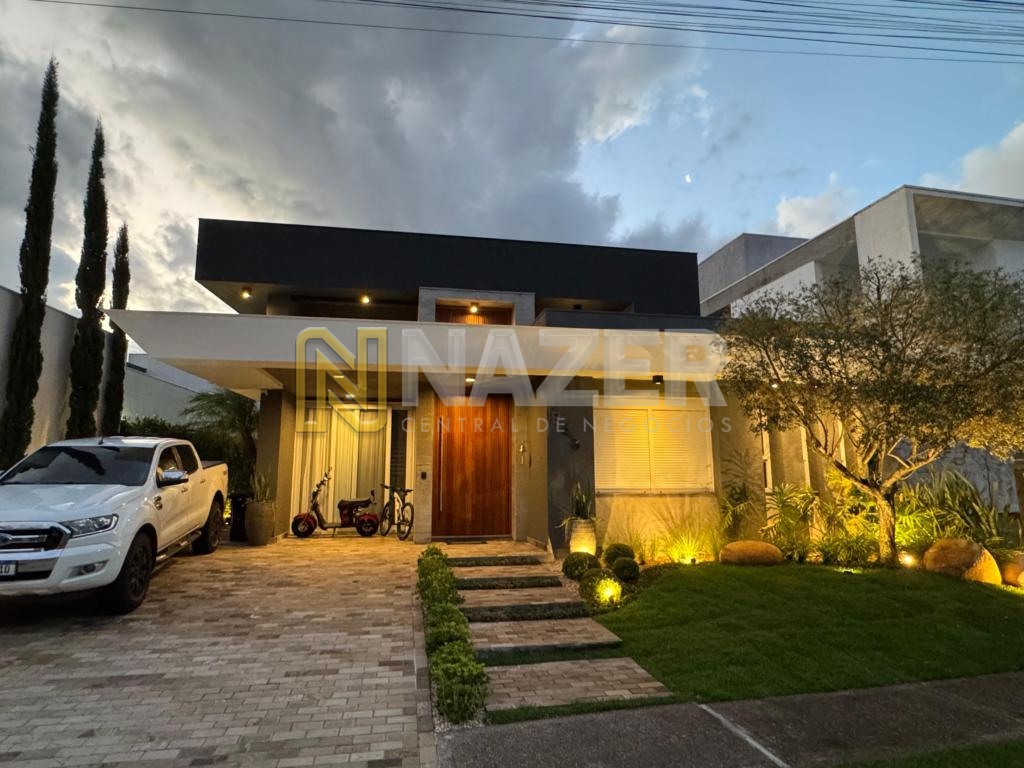 Casa em Condomínio