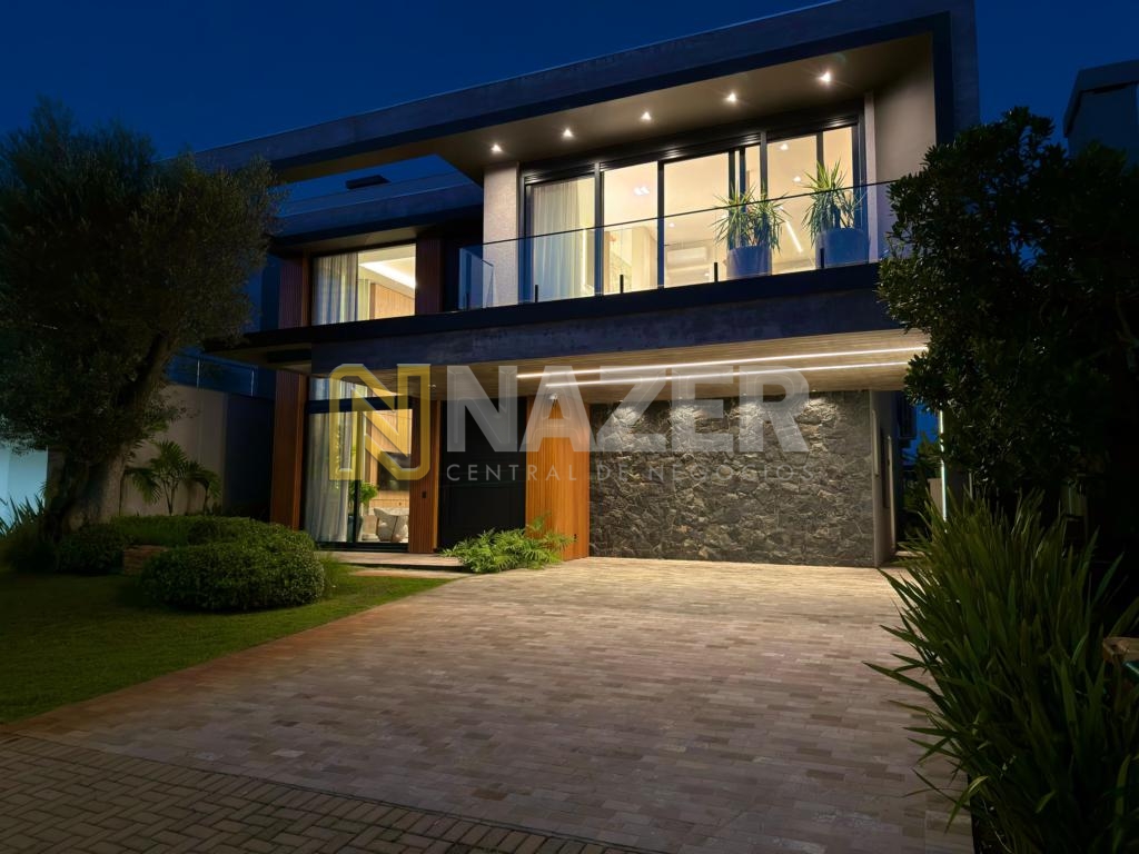 Casa em Condomínio