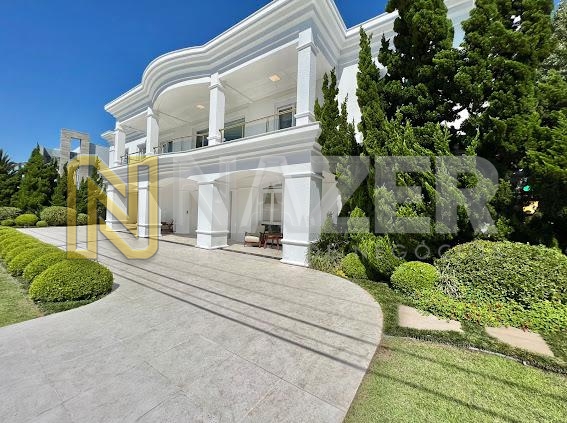 Casa em Condomínio