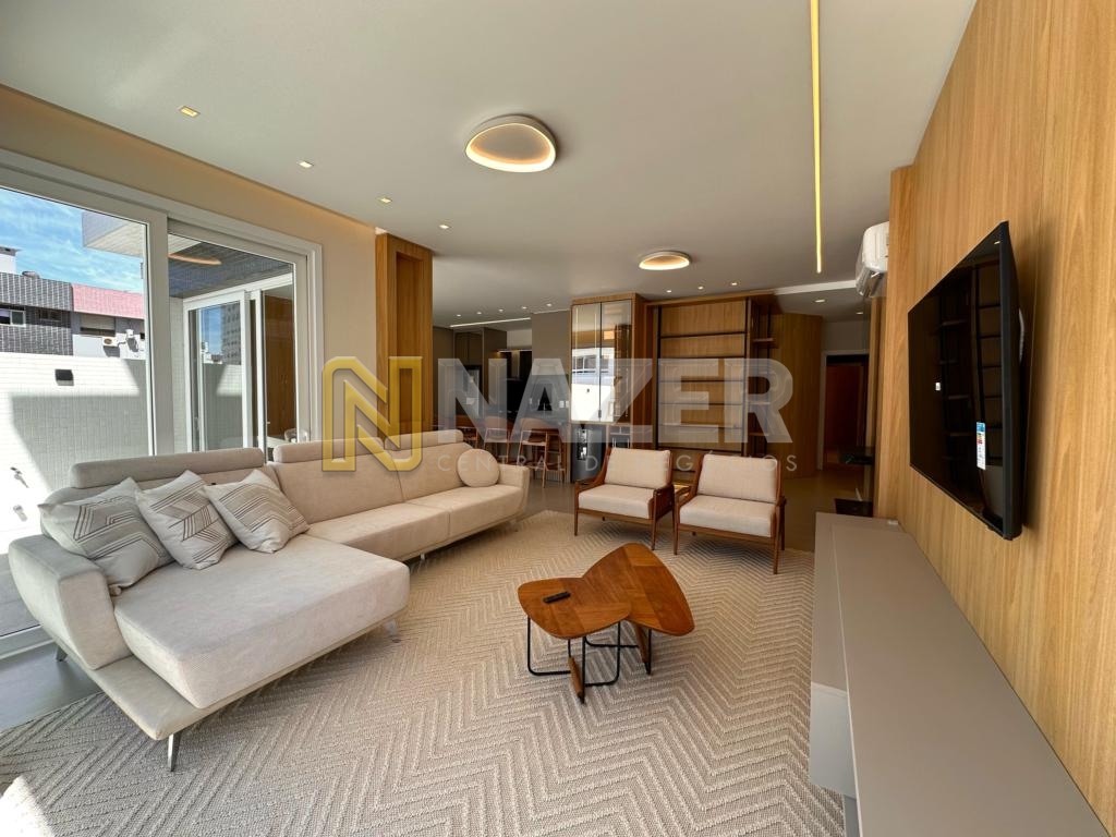 Apartamento 3 Dormitórios