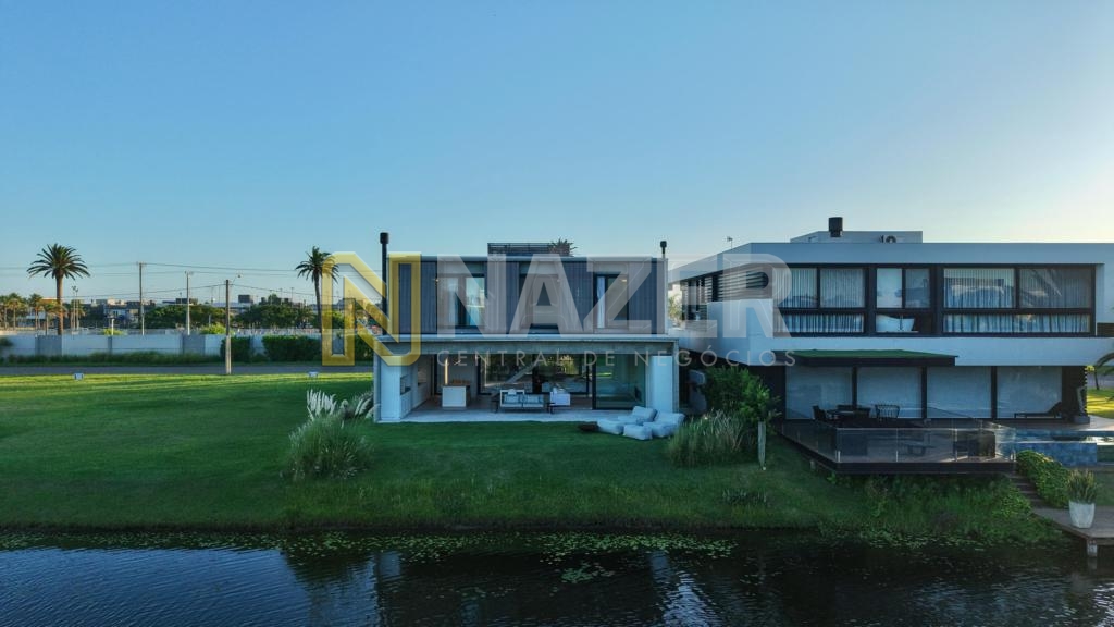 Casa em Condomínio