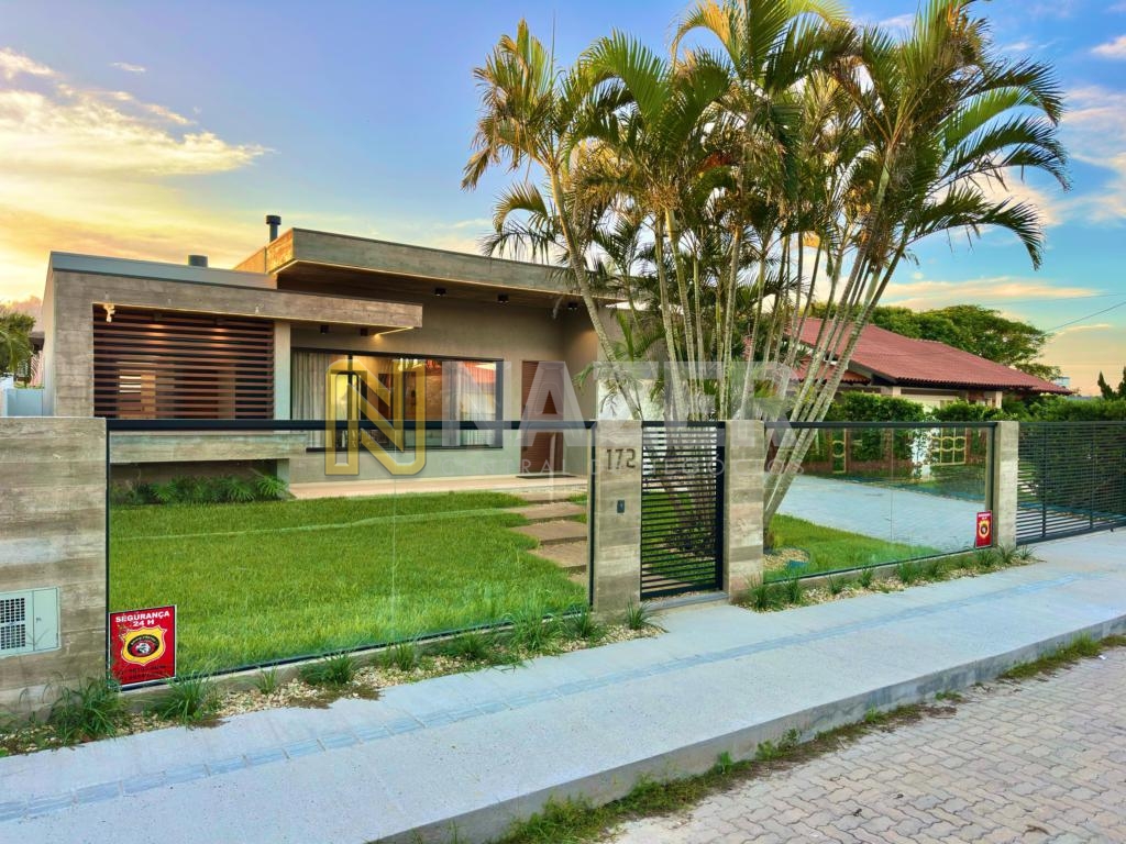 Casa 5 Dormitórios