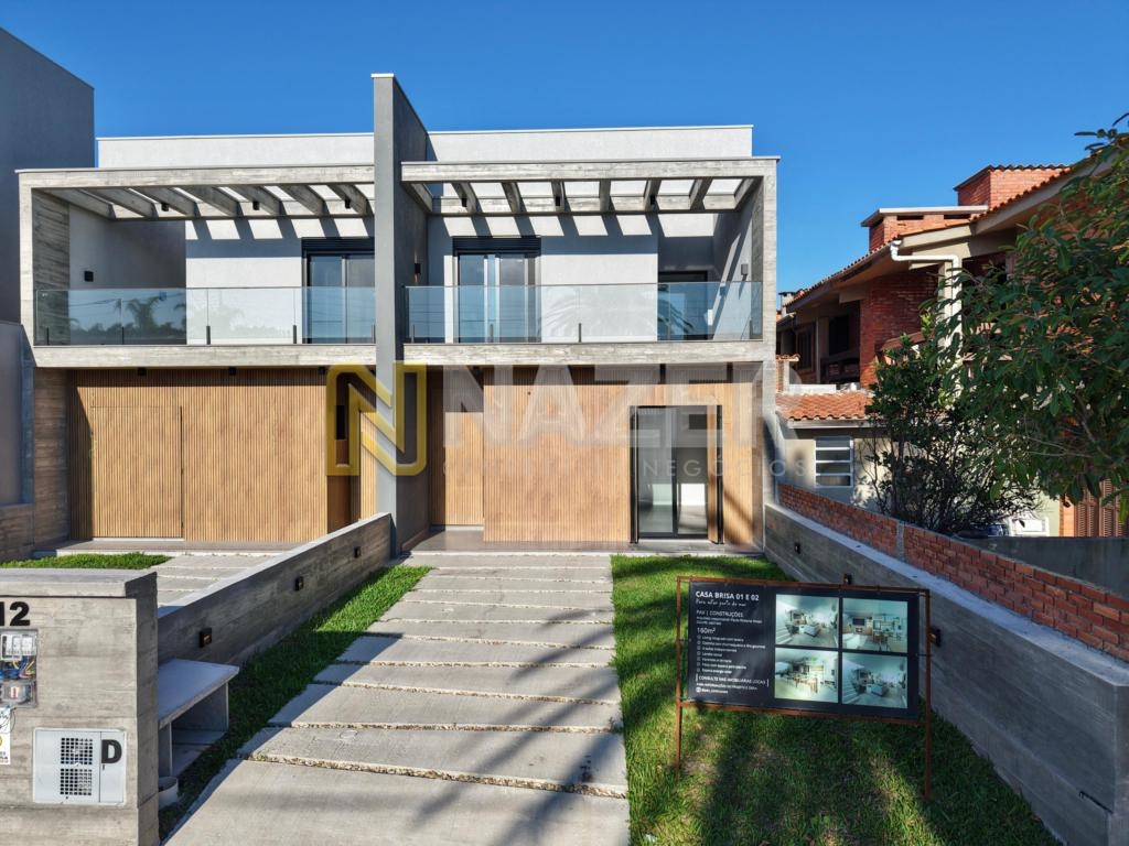 Casa 4 Dormitórios