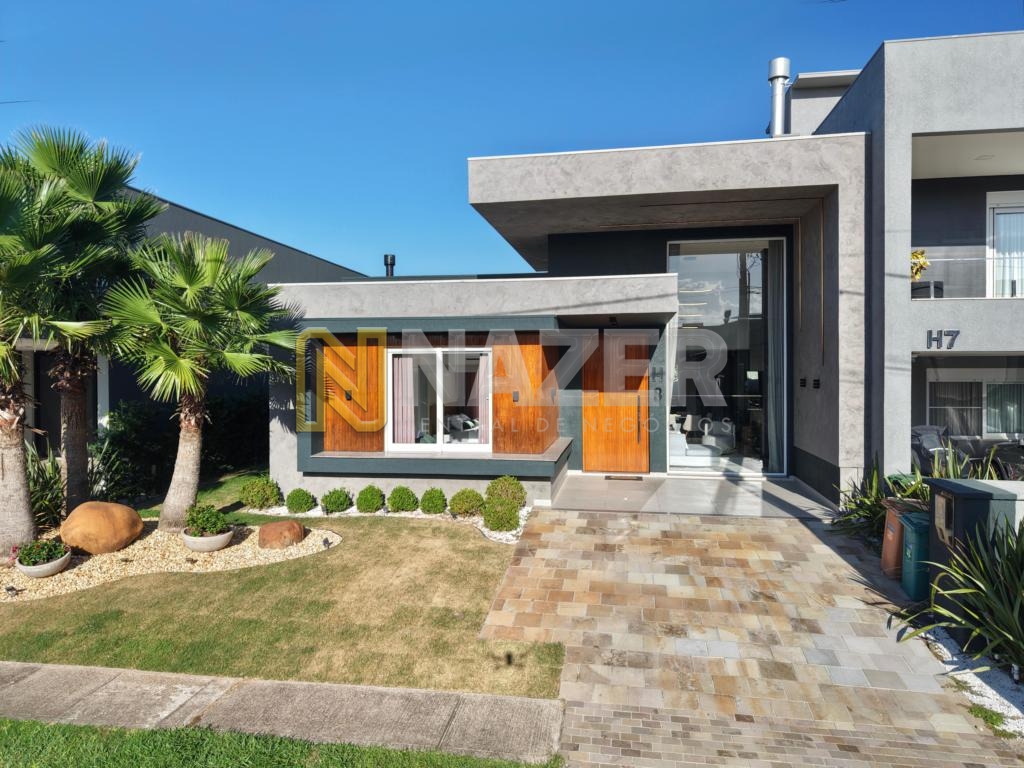 Casa em Condomínio