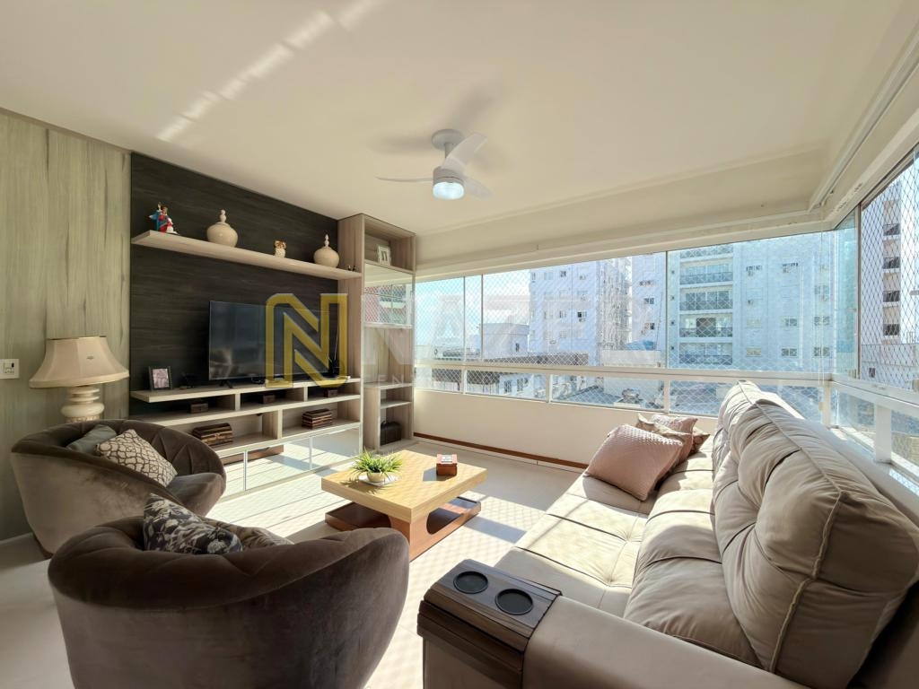 Apartamento 3 Dormitórios