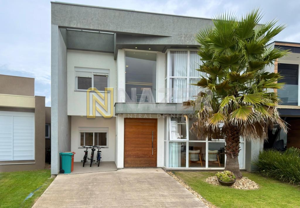 Casa em Condomínio