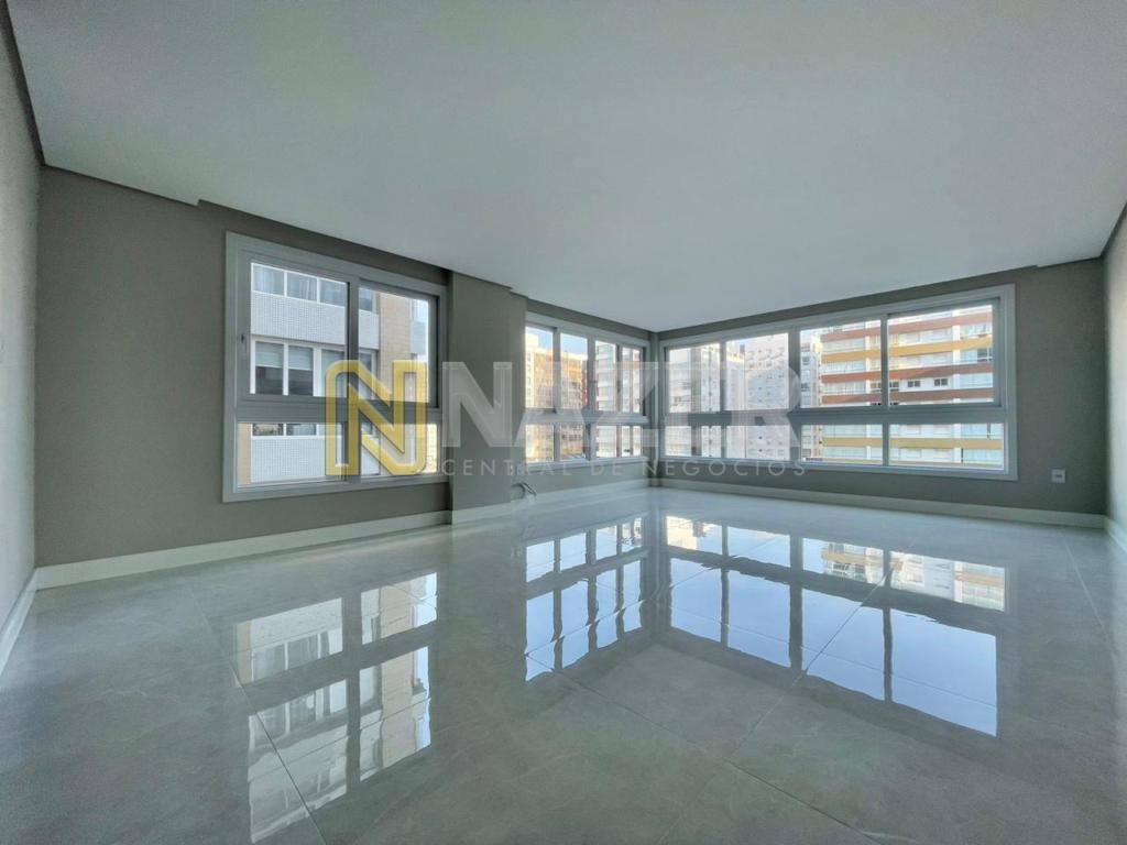 Apartamento 3 Dormitórios