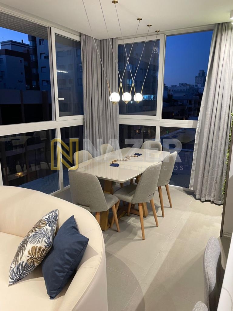 Apartamento 3 Dormitórios