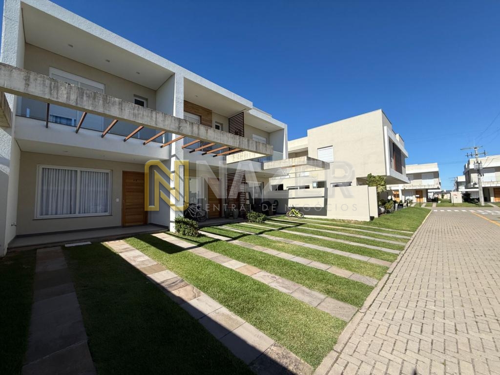 Casa em Condomínio
