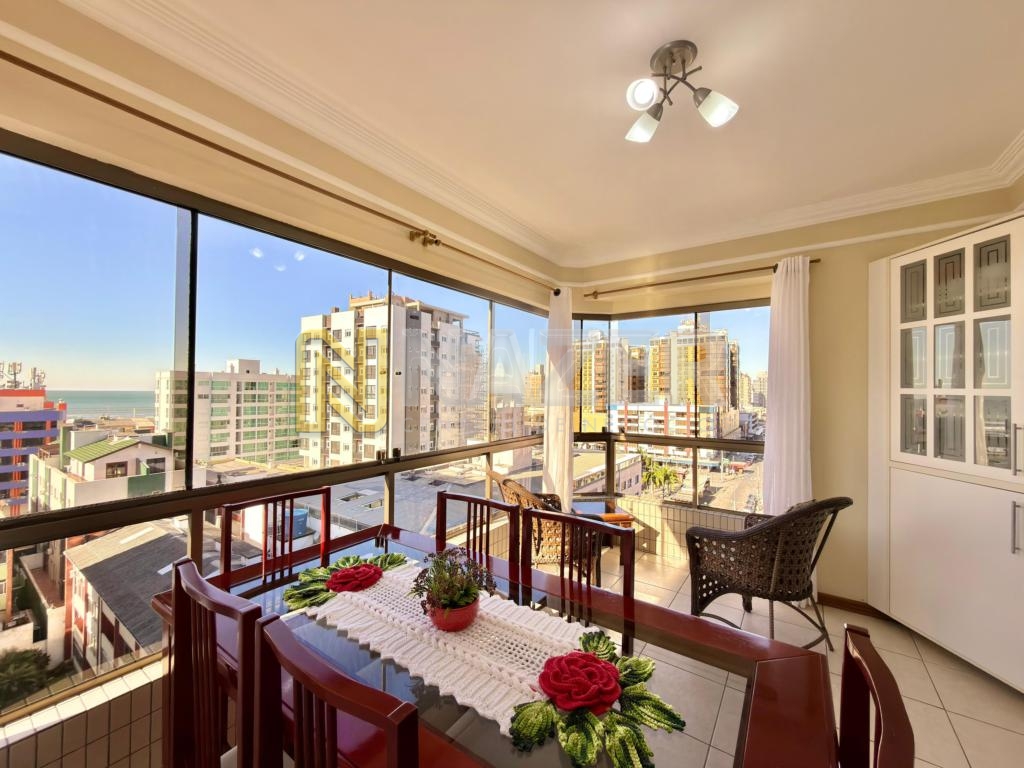 Apartamento 3 Dormitórios