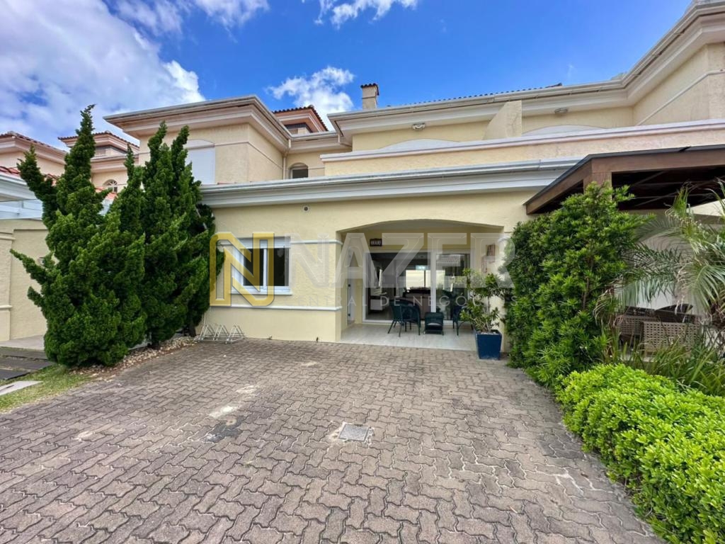 Casa em Condomínio