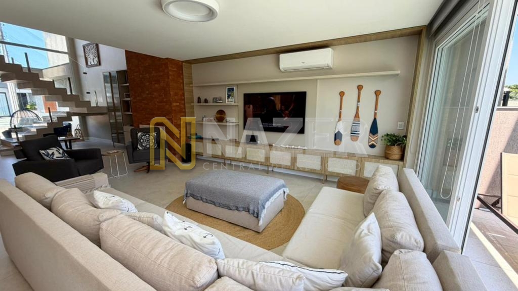 Casa 4 Dormitórios